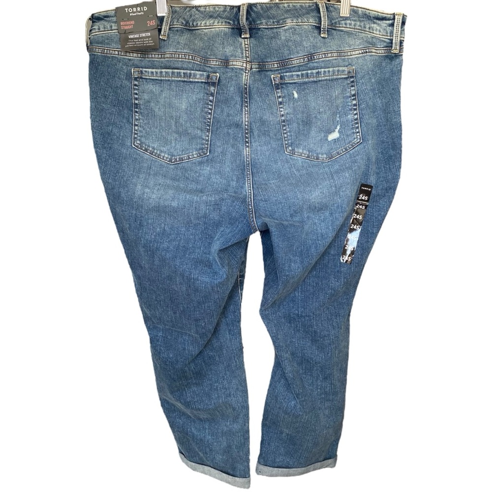 NWT Torrid Boyfriend Straight Vintage Stretch Distressed Jeans Womens 24 Short - Picture 4 of 5